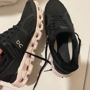 Women’s on cloudswift running shoes 8.5